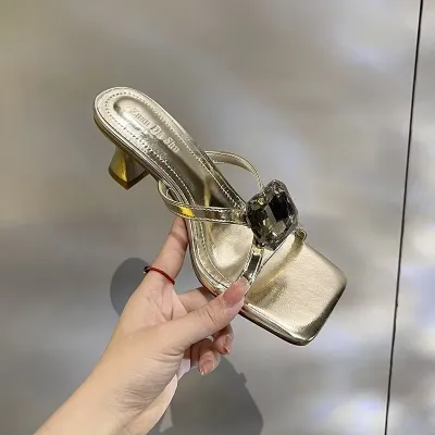 WOMEN'S NEW FASHIONABLE HIGH HEELS