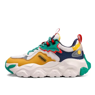 RETRO FAMOUS SNEAKERS