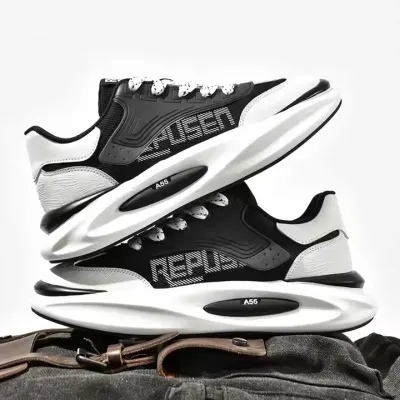 COMFORTABLE MEN & WOMEN SNEAKERS