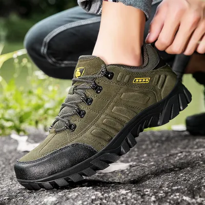 OUTDOOR CLIMBING BOOTS SHOES