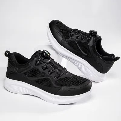 COMFORTABLE SPORTS SHOES