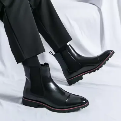 CLASSIC LEATHER BOOTS