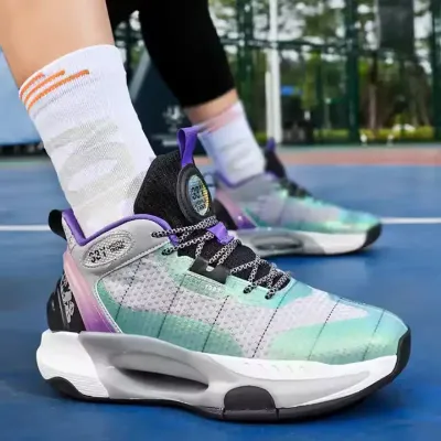 HIGH-TOP BASKETBALL SNEAKERS