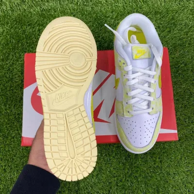 NIKE DUNK LOW OG YELLOW STRIKE
