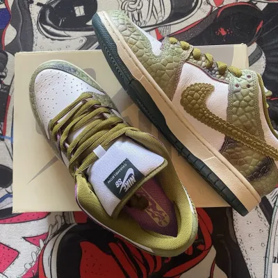 NIKE ALEXIS SABLONE X DUNK 
