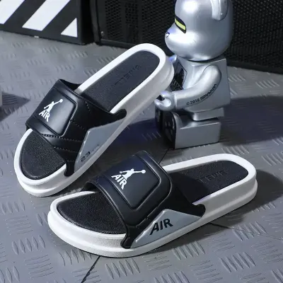 OUTDOOR BEACH SLIPPERS WHITE BLACK