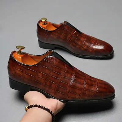 CROCODILE PATTERN SHOES BROWN