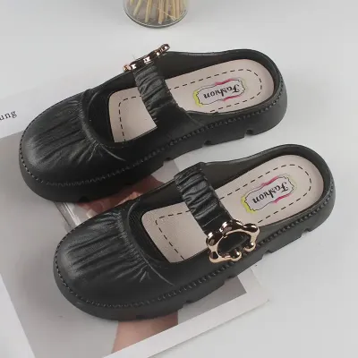 Charming Shark Round Buckle Slippers