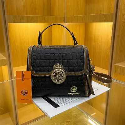 Versatile Crocodile Pattern Messenger Bag