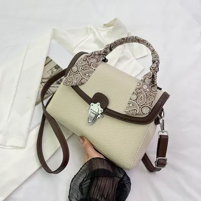 QUILTED STYLE EVERYDAY HANDBAG