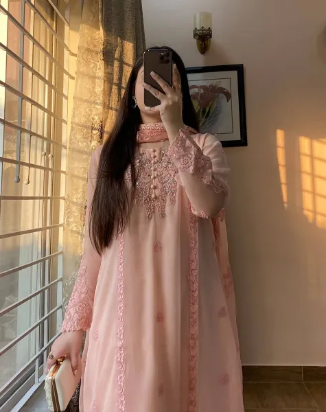 Pakistani boutique Femenite Luxury Chiffon Stitched 3Pcs _ Peachy Pink 