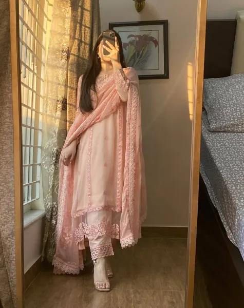 Pakistani boutique Femenite Luxury Chiffon Stitched 3Pcs _ Peachy Pink 