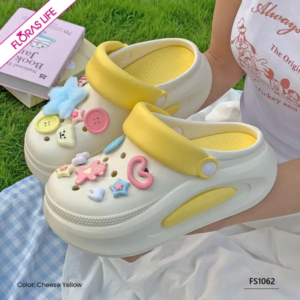 GLOW GLAM FEMALE SLIPPER