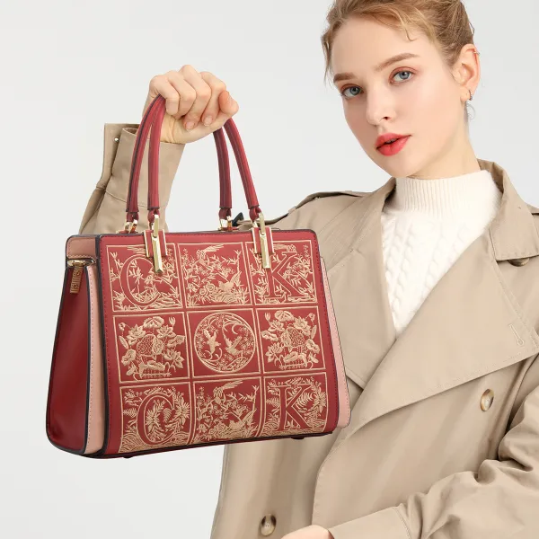 TEMPERAMENT RED HANDBAG